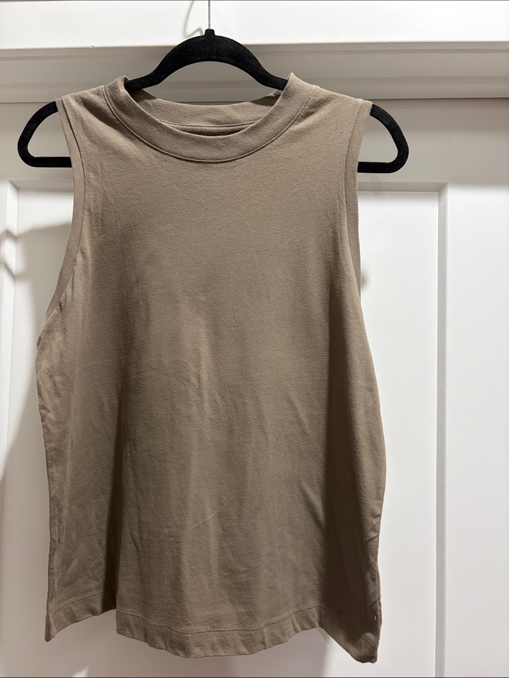 A New Day M Women's Sleeveless Crewneck Tank Top - Taupe